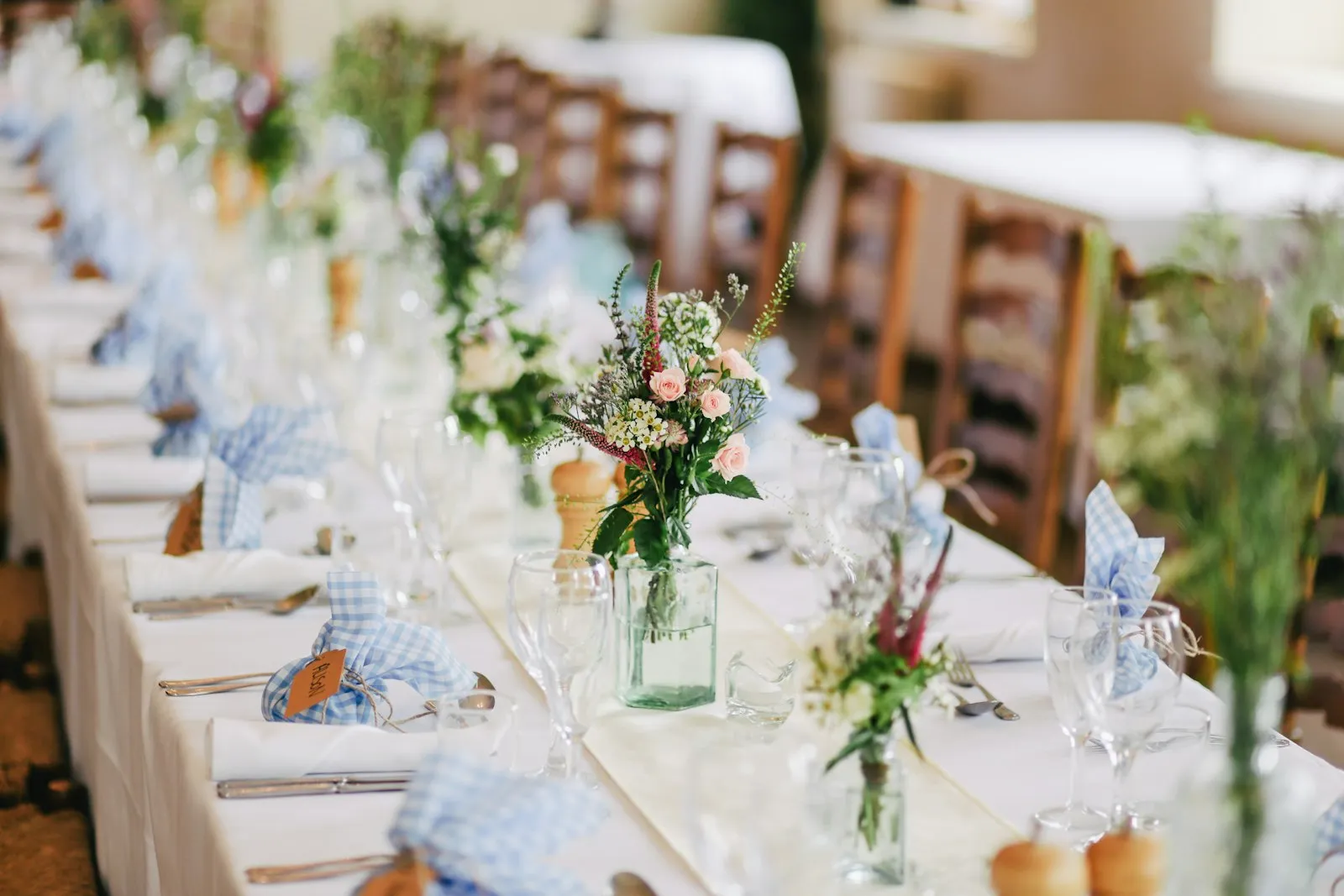 How to Plan a Wedding Catering Menu in Los Angeles